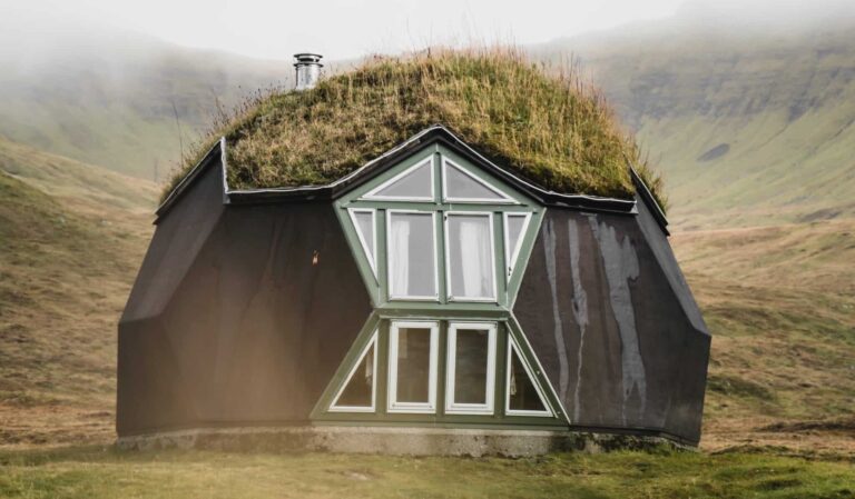 Sod-roofed cabin