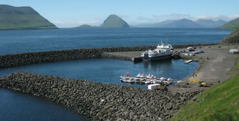 Gamlarætt ferry port