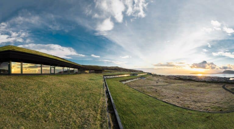 Hotel Foroyar grass roof