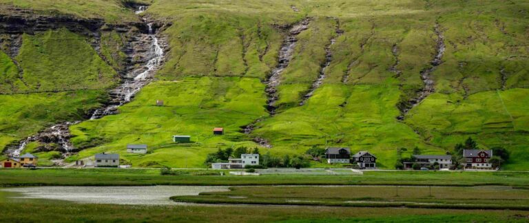 Village Hvalvík