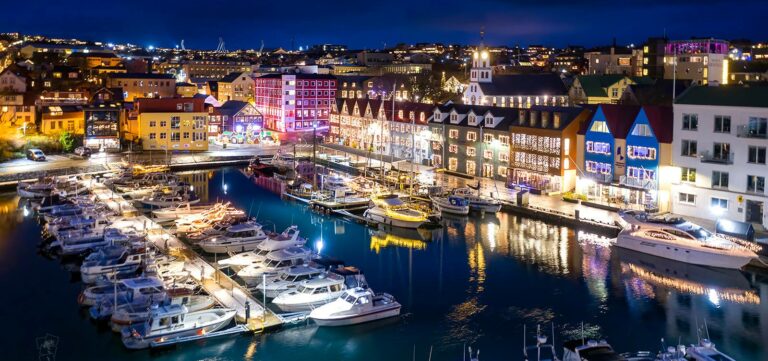Tórshavn by night