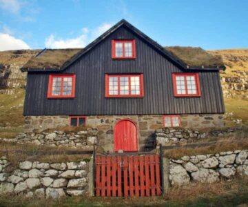 Black house in Kirkjubøur