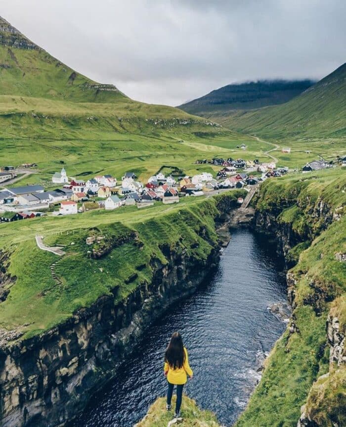 Sea gorge on Eysturoy Island