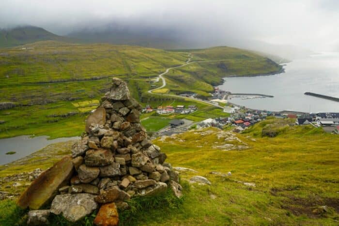 Cairn above Eiði village